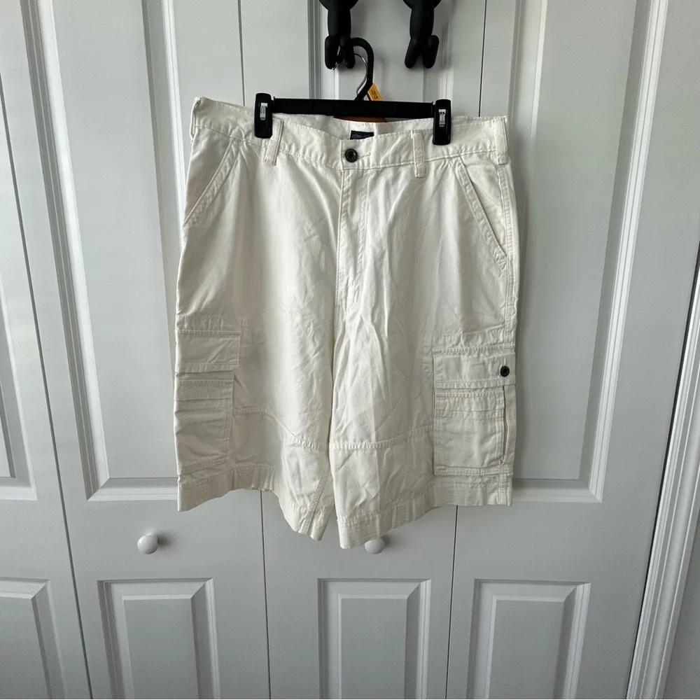 Levi's White Cargo Shorts Relaxed‎ Fit Cotton